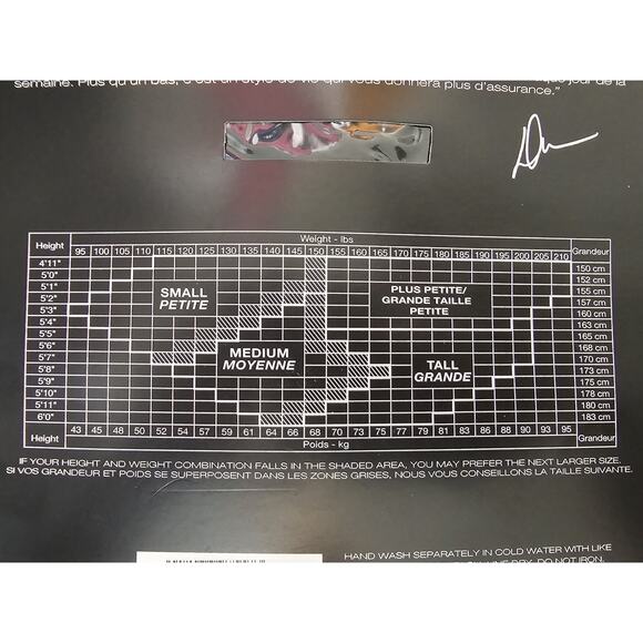 New Donna Karan Ultra Sheer Control Top pantyhose Black sz small 0B108 - Picture 3 of 4